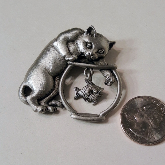 Vintage JJ Jonette Pewter Cat Fishbowl Brooch Pin - Picture 2 of 5